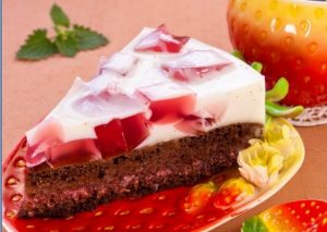Страхотна шоколадова торта с ягоди - ще се влюбите в нея!